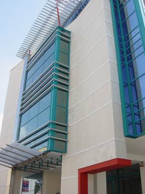Carion Romexterra Bank Cluj-Napoca placare structura ventilata calcar Vratza Carion Romexterra Bank Cluj-Napoca placare structura ventilata calcar Vratza